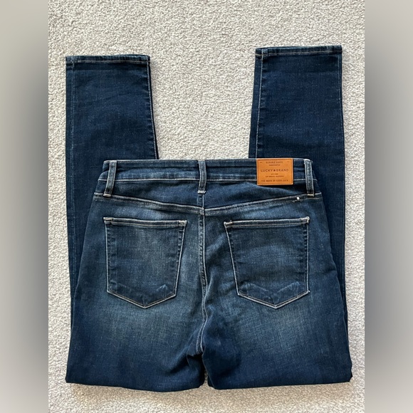 EUC Lucky Jeans Skinny Size 10 length 30 - Picture 2 of 8